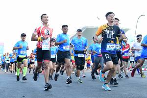 BIB: 767, 6212, 290
                            <button type="button" onclick="openModal(3344983)" class="btn btn-primary btn-sm float-right btn-popup" data-toggle="modal" data-target=".modal-high-quality">
                        <i class="fas fa-shopping-cart"></i> Add to Cart
                    </button>
                                            <button type="button" onclick="isThisMe(3344983, true)" class="btn btn-success btn-sm float-right btn-popup btn-isme hidden" data-toggle="tooltip" data-placement="bottom" title="นี่คือรูปของคุณใช่ไหม คลิกที่นี่เพื่อเอาเข้าอัลบั้ม">
                        <i class="fas fa-plus"></i> Add to album
                    </button>
                    <button type="button" onclick="isThisMe(3344983, false)" class="btn btn-warning btn-sm float-right btn-popup btn-isnotme hidden">
                        <i class="fas fa-ban"></i> Remove from album
                    </button>