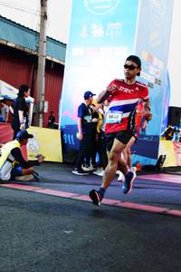 BIB: 6640
                            <button type="button" onclick="openModal(3464589)" class="btn btn-primary btn-sm float-right btn-popup" data-toggle="modal" data-target=".modal-high-quality">
                        <i class="fas fa-shopping-cart"></i> Add to Cart
                    </button>
                                            <button type="button" onclick="isThisMe(3464589, true)" class="btn btn-success btn-sm float-right btn-popup btn-isme hidden" data-toggle="tooltip" data-placement="bottom" title="นี่คือรูปของคุณใช่ไหม คลิกที่นี่เพื่อเอาเข้าอัลบั้ม">
                        <i class="fas fa-plus"></i> Add to album
                    </button>
                    <button type="button" onclick="isThisMe(3464589, false)" class="btn btn-warning btn-sm float-right btn-popup btn-isnotme hidden">
                        <i class="fas fa-ban"></i> Remove from album
                    </button>