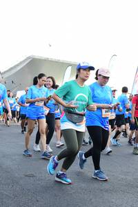 BIB: 945
                            <button type="button" onclick="openModal(3352705)" class="btn btn-primary btn-sm float-right btn-popup" data-toggle="modal" data-target=".modal-high-quality">
                        <i class="fas fa-shopping-cart"></i> Add to Cart
                    </button>
                                            <button type="button" onclick="isThisMe(3352705, true)" class="btn btn-success btn-sm float-right btn-popup btn-isme hidden" data-toggle="tooltip" data-placement="bottom" title="นี่คือรูปของคุณใช่ไหม คลิกที่นี่เพื่อเอาเข้าอัลบั้ม">
                        <i class="fas fa-plus"></i> Add to album
                    </button>
                    <button type="button" onclick="isThisMe(3352705, false)" class="btn btn-warning btn-sm float-right btn-popup btn-isnotme hidden">
                        <i class="fas fa-ban"></i> Remove from album
                    </button>