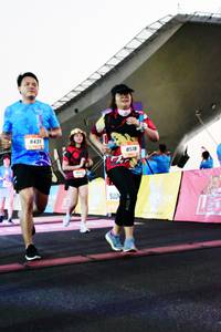 BIB: 8431, 8518
                            <button type="button" onclick="openModal(3513304)" class="btn btn-primary btn-sm float-right btn-popup" data-toggle="modal" data-target=".modal-high-quality">
                        <i class="fas fa-shopping-cart"></i> Add to Cart
                    </button>
                                            <button type="button" onclick="isThisMe(3513304, true)" class="btn btn-success btn-sm float-right btn-popup btn-isme hidden" data-toggle="tooltip" data-placement="bottom" title="นี่คือรูปของคุณใช่ไหม คลิกที่นี่เพื่อเอาเข้าอัลบั้ม">
                        <i class="fas fa-plus"></i> Add to album
                    </button>
                    <button type="button" onclick="isThisMe(3513304, false)" class="btn btn-warning btn-sm float-right btn-popup btn-isnotme hidden">
                        <i class="fas fa-ban"></i> Remove from album
                    </button>