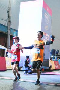 BIB: 
                            <button type="button" onclick="openModal(3454634)" class="btn btn-primary btn-sm float-right btn-popup" data-toggle="modal" data-target=".modal-high-quality">
                        <i class="fas fa-shopping-cart"></i> Add to Cart
                    </button>
                                            <button type="button" onclick="isThisMe(3454634, true)" class="btn btn-success btn-sm float-right btn-popup btn-isme hidden" data-toggle="tooltip" data-placement="bottom" title="นี่คือรูปของคุณใช่ไหม คลิกที่นี่เพื่อเอาเข้าอัลบั้ม">
                        <i class="fas fa-plus"></i> Add to album
                    </button>
                    <button type="button" onclick="isThisMe(3454634, false)" class="btn btn-warning btn-sm float-right btn-popup btn-isnotme hidden">
                        <i class="fas fa-ban"></i> Remove from album
                    </button>