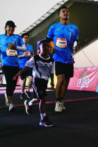 BIB: 8889, 9919
                            <button type="button" onclick="openModal(3515569)" class="btn btn-primary btn-sm float-right btn-popup" data-toggle="modal" data-target=".modal-high-quality">
                        <i class="fas fa-shopping-cart"></i> Add to Cart
                    </button>
                                            <button type="button" onclick="isThisMe(3515569, true)" class="btn btn-success btn-sm float-right btn-popup btn-isme hidden" data-toggle="tooltip" data-placement="bottom" title="นี่คือรูปของคุณใช่ไหม คลิกที่นี่เพื่อเอาเข้าอัลบั้ม">
                        <i class="fas fa-plus"></i> Add to album
                    </button>
                    <button type="button" onclick="isThisMe(3515569, false)" class="btn btn-warning btn-sm float-right btn-popup btn-isnotme hidden">
                        <i class="fas fa-ban"></i> Remove from album
                    </button>