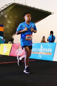 BIB: 9365
                            <button type="button" onclick="openModal(3515582)" class="btn btn-primary btn-sm float-right btn-popup" data-toggle="modal" data-target=".modal-high-quality">
                        <i class="fas fa-shopping-cart"></i> Add to Cart
                    </button>
                                            <button type="button" onclick="isThisMe(3515582, true)" class="btn btn-success btn-sm float-right btn-popup btn-isme hidden" data-toggle="tooltip" data-placement="bottom" title="นี่คือรูปของคุณใช่ไหม คลิกที่นี่เพื่อเอาเข้าอัลบั้ม">
                        <i class="fas fa-plus"></i> Add to album
                    </button>
                    <button type="button" onclick="isThisMe(3515582, false)" class="btn btn-warning btn-sm float-right btn-popup btn-isnotme hidden">
                        <i class="fas fa-ban"></i> Remove from album
                    </button>