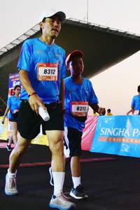 BIB: 8312, 8311
                            <button type="button" onclick="openModal(3515545)" class="btn btn-primary btn-sm float-right btn-popup" data-toggle="modal" data-target=".modal-high-quality">
                        <i class="fas fa-shopping-cart"></i> Add to Cart
                    </button>
                                            <button type="button" onclick="isThisMe(3515545, true)" class="btn btn-success btn-sm float-right btn-popup btn-isme hidden" data-toggle="tooltip" data-placement="bottom" title="นี่คือรูปของคุณใช่ไหม คลิกที่นี่เพื่อเอาเข้าอัลบั้ม">
                        <i class="fas fa-plus"></i> Add to album
                    </button>
                    <button type="button" onclick="isThisMe(3515545, false)" class="btn btn-warning btn-sm float-right btn-popup btn-isnotme hidden">
                        <i class="fas fa-ban"></i> Remove from album
                    </button>