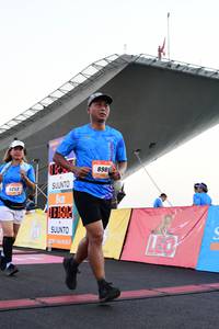 BIB: 898, 8253
                            <button type="button" onclick="openModal(3460264)" class="btn btn-primary btn-sm float-right btn-popup" data-toggle="modal" data-target=".modal-high-quality">
                        <i class="fas fa-shopping-cart"></i> Add to Cart
                    </button>
                                            <button type="button" onclick="isThisMe(3460264, true)" class="btn btn-success btn-sm float-right btn-popup btn-isme hidden" data-toggle="tooltip" data-placement="bottom" title="นี่คือรูปของคุณใช่ไหม คลิกที่นี่เพื่อเอาเข้าอัลบั้ม">
                        <i class="fas fa-plus"></i> Add to album
                    </button>
                    <button type="button" onclick="isThisMe(3460264, false)" class="btn btn-warning btn-sm float-right btn-popup btn-isnotme hidden">
                        <i class="fas fa-ban"></i> Remove from album
                    </button>