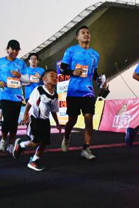 BIB: 842, 9919
                            <button type="button" onclick="openModal(3515570)" class="btn btn-primary btn-sm float-right btn-popup" data-toggle="modal" data-target=".modal-high-quality">
                        <i class="fas fa-shopping-cart"></i> Add to Cart
                    </button>
                                            <button type="button" onclick="isThisMe(3515570, true)" class="btn btn-success btn-sm float-right btn-popup btn-isme hidden" data-toggle="tooltip" data-placement="bottom" title="นี่คือรูปของคุณใช่ไหม คลิกที่นี่เพื่อเอาเข้าอัลบั้ม">
                        <i class="fas fa-plus"></i> Add to album
                    </button>
                    <button type="button" onclick="isThisMe(3515570, false)" class="btn btn-warning btn-sm float-right btn-popup btn-isnotme hidden">
                        <i class="fas fa-ban"></i> Remove from album
                    </button>