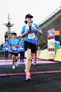 BIB: 9207
                            <button type="button" onclick="openModal(3513435)" class="btn btn-primary btn-sm float-right btn-popup" data-toggle="modal" data-target=".modal-high-quality">
                        <i class="fas fa-shopping-cart"></i> Add to Cart
                    </button>
                                            <button type="button" onclick="isThisMe(3513435, true)" class="btn btn-success btn-sm float-right btn-popup btn-isme hidden" data-toggle="tooltip" data-placement="bottom" title="นี่คือรูปของคุณใช่ไหม คลิกที่นี่เพื่อเอาเข้าอัลบั้ม">
                        <i class="fas fa-plus"></i> Add to album
                    </button>
                    <button type="button" onclick="isThisMe(3513435, false)" class="btn btn-warning btn-sm float-right btn-popup btn-isnotme hidden">
                        <i class="fas fa-ban"></i> Remove from album
                    </button>