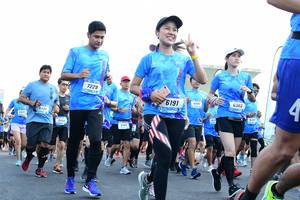 BIB: 7229, 6302, 191
                            <button type="button" onclick="openModal(3345026)" class="btn btn-primary btn-sm float-right btn-popup" data-toggle="modal" data-target=".modal-high-quality">
                        <i class="fas fa-shopping-cart"></i> Add to Cart
                    </button>
                                            <button type="button" onclick="isThisMe(3345026, true)" class="btn btn-success btn-sm float-right btn-popup btn-isme hidden" data-toggle="tooltip" data-placement="bottom" title="นี่คือรูปของคุณใช่ไหม คลิกที่นี่เพื่อเอาเข้าอัลบั้ม">
                        <i class="fas fa-plus"></i> Add to album
                    </button>
                    <button type="button" onclick="isThisMe(3345026, false)" class="btn btn-warning btn-sm float-right btn-popup btn-isnotme hidden">
                        <i class="fas fa-ban"></i> Remove from album
                    </button>