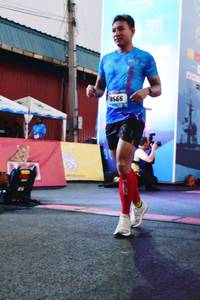 BIB: 6566
                            <button type="button" onclick="openModal(3515497)" class="btn btn-primary btn-sm float-right btn-popup" data-toggle="modal" data-target=".modal-high-quality">
                        <i class="fas fa-shopping-cart"></i> Add to Cart
                    </button>
                                            <button type="button" onclick="isThisMe(3515497, true)" class="btn btn-success btn-sm float-right btn-popup btn-isme hidden" data-toggle="tooltip" data-placement="bottom" title="นี่คือรูปของคุณใช่ไหม คลิกที่นี่เพื่อเอาเข้าอัลบั้ม">
                        <i class="fas fa-plus"></i> Add to album
                    </button>
                    <button type="button" onclick="isThisMe(3515497, false)" class="btn btn-warning btn-sm float-right btn-popup btn-isnotme hidden">
                        <i class="fas fa-ban"></i> Remove from album
                    </button>