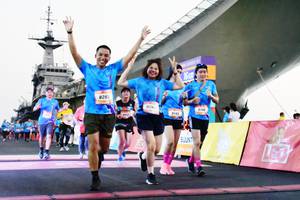 BIB: 828
                            <button type="button" onclick="openModal(3465016)" class="btn btn-primary btn-sm float-right btn-popup" data-toggle="modal" data-target=".modal-high-quality">
                        <i class="fas fa-shopping-cart"></i> Add to Cart
                    </button>
                                            <button type="button" onclick="isThisMe(3465016, true)" class="btn btn-success btn-sm float-right btn-popup btn-isme hidden" data-toggle="tooltip" data-placement="bottom" title="นี่คือรูปของคุณใช่ไหม คลิกที่นี่เพื่อเอาเข้าอัลบั้ม">
                        <i class="fas fa-plus"></i> Add to album
                    </button>
                    <button type="button" onclick="isThisMe(3465016, false)" class="btn btn-warning btn-sm float-right btn-popup btn-isnotme hidden">
                        <i class="fas fa-ban"></i> Remove from album
                    </button>