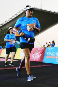 BIB: 8880
                            <button type="button" onclick="openModal(3515439)" class="btn btn-primary btn-sm float-right btn-popup" data-toggle="modal" data-target=".modal-high-quality">
                        <i class="fas fa-shopping-cart"></i> Add to Cart
                    </button>
                                            <button type="button" onclick="isThisMe(3515439, true)" class="btn btn-success btn-sm float-right btn-popup btn-isme hidden" data-toggle="tooltip" data-placement="bottom" title="นี่คือรูปของคุณใช่ไหม คลิกที่นี่เพื่อเอาเข้าอัลบั้ม">
                        <i class="fas fa-plus"></i> Add to album
                    </button>
                    <button type="button" onclick="isThisMe(3515439, false)" class="btn btn-warning btn-sm float-right btn-popup btn-isnotme hidden">
                        <i class="fas fa-ban"></i> Remove from album
                    </button>