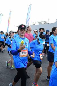 BIB: 8760
                            <button type="button" onclick="openModal(3352912)" class="btn btn-primary btn-sm float-right btn-popup" data-toggle="modal" data-target=".modal-high-quality">
                        <i class="fas fa-shopping-cart"></i> Add to Cart
                    </button>
                                            <button type="button" onclick="isThisMe(3352912, true)" class="btn btn-success btn-sm float-right btn-popup btn-isme hidden" data-toggle="tooltip" data-placement="bottom" title="นี่คือรูปของคุณใช่ไหม คลิกที่นี่เพื่อเอาเข้าอัลบั้ม">
                        <i class="fas fa-plus"></i> Add to album
                    </button>
                    <button type="button" onclick="isThisMe(3352912, false)" class="btn btn-warning btn-sm float-right btn-popup btn-isnotme hidden">
                        <i class="fas fa-ban"></i> Remove from album
                    </button>