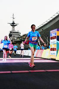 BIB: 9816
                            <button type="button" onclick="openModal(3513364)" class="btn btn-primary btn-sm float-right btn-popup" data-toggle="modal" data-target=".modal-high-quality">
                        <i class="fas fa-shopping-cart"></i> Add to Cart
                    </button>
                                            <button type="button" onclick="isThisMe(3513364, true)" class="btn btn-success btn-sm float-right btn-popup btn-isme hidden" data-toggle="tooltip" data-placement="bottom" title="นี่คือรูปของคุณใช่ไหม คลิกที่นี่เพื่อเอาเข้าอัลบั้ม">
                        <i class="fas fa-plus"></i> Add to album
                    </button>
                    <button type="button" onclick="isThisMe(3513364, false)" class="btn btn-warning btn-sm float-right btn-popup btn-isnotme hidden">
                        <i class="fas fa-ban"></i> Remove from album
                    </button>