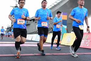 BIB: 8652, 8440
                            <button type="button" onclick="openModal(3379022)" class="btn btn-primary btn-sm float-right btn-popup" data-toggle="modal" data-target=".modal-high-quality">
                        <i class="fas fa-shopping-cart"></i> Add to Cart
                    </button>
                                            <button type="button" onclick="isThisMe(3379022, true)" class="btn btn-success btn-sm float-right btn-popup btn-isme hidden" data-toggle="tooltip" data-placement="bottom" title="นี่คือรูปของคุณใช่ไหม คลิกที่นี่เพื่อเอาเข้าอัลบั้ม">
                        <i class="fas fa-plus"></i> Add to album
                    </button>
                    <button type="button" onclick="isThisMe(3379022, false)" class="btn btn-warning btn-sm float-right btn-popup btn-isnotme hidden">
                        <i class="fas fa-ban"></i> Remove from album
                    </button>