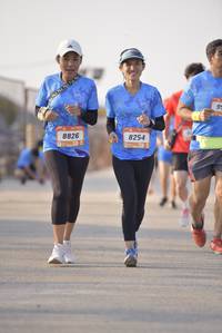 BIB: 8826, 8254
                            <button type="button" onclick="openModal(3240907)" class="btn btn-primary btn-sm float-right btn-popup" data-toggle="modal" data-target=".modal-high-quality">
                        <i class="fas fa-shopping-cart"></i> Add to Cart
                    </button>
                                            <button type="button" onclick="isThisMe(3240907, true)" class="btn btn-success btn-sm float-right btn-popup btn-isme hidden" data-toggle="tooltip" data-placement="bottom" title="นี่คือรูปของคุณใช่ไหม คลิกที่นี่เพื่อเอาเข้าอัลบั้ม">
                        <i class="fas fa-plus"></i> Add to album
                    </button>
                    <button type="button" onclick="isThisMe(3240907, false)" class="btn btn-warning btn-sm float-right btn-popup btn-isnotme hidden">
                        <i class="fas fa-ban"></i> Remove from album
                    </button>