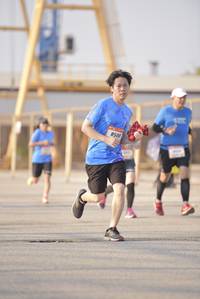 BIB: 8500
                            <button type="button" onclick="openModal(3238998)" class="btn btn-primary btn-sm float-right btn-popup" data-toggle="modal" data-target=".modal-high-quality">
                        <i class="fas fa-shopping-cart"></i> Add to Cart
                    </button>
                                            <button type="button" onclick="isThisMe(3238998, true)" class="btn btn-success btn-sm float-right btn-popup btn-isme hidden" data-toggle="tooltip" data-placement="bottom" title="นี่คือรูปของคุณใช่ไหม คลิกที่นี่เพื่อเอาเข้าอัลบั้ม">
                        <i class="fas fa-plus"></i> Add to album
                    </button>
                    <button type="button" onclick="isThisMe(3238998, false)" class="btn btn-warning btn-sm float-right btn-popup btn-isnotme hidden">
                        <i class="fas fa-ban"></i> Remove from album
                    </button>