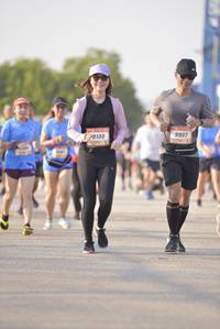 BIB: 9100, 9907
                            <button type="button" onclick="openModal(3242558)" class="btn btn-primary btn-sm float-right btn-popup" data-toggle="modal" data-target=".modal-high-quality">
                        <i class="fas fa-shopping-cart"></i> Add to Cart
                    </button>
                                            <button type="button" onclick="isThisMe(3242558, true)" class="btn btn-success btn-sm float-right btn-popup btn-isme hidden" data-toggle="tooltip" data-placement="bottom" title="นี่คือรูปของคุณใช่ไหม คลิกที่นี่เพื่อเอาเข้าอัลบั้ม">
                        <i class="fas fa-plus"></i> Add to album
                    </button>
                    <button type="button" onclick="isThisMe(3242558, false)" class="btn btn-warning btn-sm float-right btn-popup btn-isnotme hidden">
                        <i class="fas fa-ban"></i> Remove from album
                    </button>