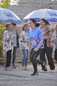 BIB: 
                            <button type="button" onclick="openModal(3207999)" class="btn btn-primary btn-sm float-right btn-popup" data-toggle="modal" data-target=".modal-high-quality">
                        <i class="fas fa-shopping-cart"></i> Add to Cart
                    </button>
                                            <button type="button" onclick="isThisMe(3207999, true)" class="btn btn-success btn-sm float-right btn-popup btn-isme hidden" data-toggle="tooltip" data-placement="bottom" title="นี่คือรูปของคุณใช่ไหม คลิกที่นี่เพื่อเอาเข้าอัลบั้ม">
                        <i class="fas fa-plus"></i> Add to album
                    </button>
                    <button type="button" onclick="isThisMe(3207999, false)" class="btn btn-warning btn-sm float-right btn-popup btn-isnotme hidden">
                        <i class="fas fa-ban"></i> Remove from album
                    </button>