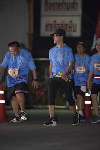 BIB: 901, 356
                            <button type="button" onclick="openModal(3191346)" class="btn btn-primary btn-sm float-right btn-popup" data-toggle="modal" data-target=".modal-high-quality">
                        <i class="fas fa-shopping-cart"></i> Add to Cart
                    </button>
                                            <button type="button" onclick="isThisMe(3191346, true)" class="btn btn-success btn-sm float-right btn-popup btn-isme hidden" data-toggle="tooltip" data-placement="bottom" title="นี่คือรูปของคุณใช่ไหม คลิกที่นี่เพื่อเอาเข้าอัลบั้ม">
                        <i class="fas fa-plus"></i> Add to album
                    </button>
                    <button type="button" onclick="isThisMe(3191346, false)" class="btn btn-warning btn-sm float-right btn-popup btn-isnotme hidden">
                        <i class="fas fa-ban"></i> Remove from album
                    </button>