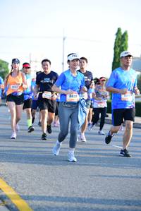 BIB: 
                            <button type="button" onclick="openModal(3151199)" class="btn btn-primary btn-sm float-right btn-popup" data-toggle="modal" data-target=".modal-high-quality">
                        <i class="fas fa-shopping-cart"></i> Add to Cart
                    </button>
                                            <button type="button" onclick="isThisMe(3151199, true)" class="btn btn-success btn-sm float-right btn-popup btn-isme hidden" data-toggle="tooltip" data-placement="bottom" title="นี่คือรูปของคุณใช่ไหม คลิกที่นี่เพื่อเอาเข้าอัลบั้ม">
                        <i class="fas fa-plus"></i> Add to album
                    </button>
                    <button type="button" onclick="isThisMe(3151199, false)" class="btn btn-warning btn-sm float-right btn-popup btn-isnotme hidden">
                        <i class="fas fa-ban"></i> Remove from album
                    </button>