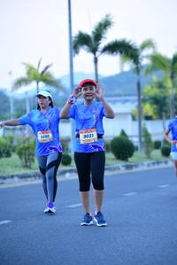 BIB: 090, 9031
                            <button type="button" onclick="openModal(3167229)" class="btn btn-primary btn-sm float-right btn-popup" data-toggle="modal" data-target=".modal-high-quality">
                        <i class="fas fa-shopping-cart"></i> Add to Cart
                    </button>
                                            <button type="button" onclick="isThisMe(3167229, true)" class="btn btn-success btn-sm float-right btn-popup btn-isme hidden" data-toggle="tooltip" data-placement="bottom" title="นี่คือรูปของคุณใช่ไหม คลิกที่นี่เพื่อเอาเข้าอัลบั้ม">
                        <i class="fas fa-plus"></i> Add to album
                    </button>
                    <button type="button" onclick="isThisMe(3167229, false)" class="btn btn-warning btn-sm float-right btn-popup btn-isnotme hidden">
                        <i class="fas fa-ban"></i> Remove from album
                    </button>
