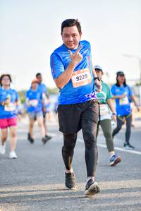 BIB: 9229
                            <button type="button" onclick="openModal(3473238)" class="btn btn-primary btn-sm float-right btn-popup" data-toggle="modal" data-target=".modal-high-quality">
                        <i class="fas fa-shopping-cart"></i> Add to Cart
                    </button>
                                            <button type="button" onclick="isThisMe(3473238, true)" class="btn btn-success btn-sm float-right btn-popup btn-isme hidden" data-toggle="tooltip" data-placement="bottom" title="นี่คือรูปของคุณใช่ไหม คลิกที่นี่เพื่อเอาเข้าอัลบั้ม">
                        <i class="fas fa-plus"></i> Add to album
                    </button>
                    <button type="button" onclick="isThisMe(3473238, false)" class="btn btn-warning btn-sm float-right btn-popup btn-isnotme hidden">
                        <i class="fas fa-ban"></i> Remove from album
                    </button>