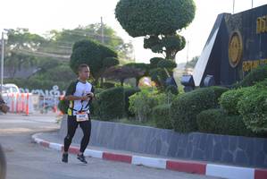 BIB: 9132
                            <button type="button" onclick="openModal(3157372)" class="btn btn-primary btn-sm float-right btn-popup" data-toggle="modal" data-target=".modal-high-quality">
                        <i class="fas fa-shopping-cart"></i> Add to Cart
                    </button>
                                            <button type="button" onclick="isThisMe(3157372, true)" class="btn btn-success btn-sm float-right btn-popup btn-isme hidden" data-toggle="tooltip" data-placement="bottom" title="นี่คือรูปของคุณใช่ไหม คลิกที่นี่เพื่อเอาเข้าอัลบั้ม">
                        <i class="fas fa-plus"></i> Add to album
                    </button>
                    <button type="button" onclick="isThisMe(3157372, false)" class="btn btn-warning btn-sm float-right btn-popup btn-isnotme hidden">
                        <i class="fas fa-ban"></i> Remove from album
                    </button>