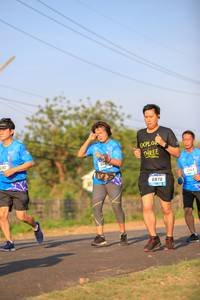 BIB: 249, 6878
                            <button type="button" onclick="openModal(3419324)" class="btn btn-primary btn-sm float-right btn-popup" data-toggle="modal" data-target=".modal-high-quality">
                        <i class="fas fa-shopping-cart"></i> Add to Cart
                    </button>
                                            <button type="button" onclick="isThisMe(3419324, true)" class="btn btn-success btn-sm float-right btn-popup btn-isme hidden" data-toggle="tooltip" data-placement="bottom" title="นี่คือรูปของคุณใช่ไหม คลิกที่นี่เพื่อเอาเข้าอัลบั้ม">
                        <i class="fas fa-plus"></i> Add to album
                    </button>
                    <button type="button" onclick="isThisMe(3419324, false)" class="btn btn-warning btn-sm float-right btn-popup btn-isnotme hidden">
                        <i class="fas fa-ban"></i> Remove from album
                    </button>