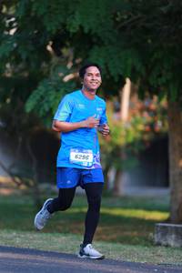 BIB: 6296
                            <button type="button" onclick="openModal(3134563)" class="btn btn-primary btn-sm float-right btn-popup" data-toggle="modal" data-target=".modal-high-quality">
                        <i class="fas fa-shopping-cart"></i> Add to Cart
                    </button>
                                            <button type="button" onclick="isThisMe(3134563, true)" class="btn btn-success btn-sm float-right btn-popup btn-isme hidden" data-toggle="tooltip" data-placement="bottom" title="นี่คือรูปของคุณใช่ไหม คลิกที่นี่เพื่อเอาเข้าอัลบั้ม">
                        <i class="fas fa-plus"></i> Add to album
                    </button>
                    <button type="button" onclick="isThisMe(3134563, false)" class="btn btn-warning btn-sm float-right btn-popup btn-isnotme hidden">
                        <i class="fas fa-ban"></i> Remove from album
                    </button>