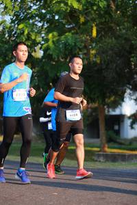 BIB: 695, 6134
                            <button type="button" onclick="openModal(3149381)" class="btn btn-primary btn-sm float-right btn-popup" data-toggle="modal" data-target=".modal-high-quality">
                        <i class="fas fa-shopping-cart"></i> Add to Cart
                    </button>
                                            <button type="button" onclick="isThisMe(3149381, true)" class="btn btn-success btn-sm float-right btn-popup btn-isme hidden" data-toggle="tooltip" data-placement="bottom" title="นี่คือรูปของคุณใช่ไหม คลิกที่นี่เพื่อเอาเข้าอัลบั้ม">
                        <i class="fas fa-plus"></i> Add to album
                    </button>
                    <button type="button" onclick="isThisMe(3149381, false)" class="btn btn-warning btn-sm float-right btn-popup btn-isnotme hidden">
                        <i class="fas fa-ban"></i> Remove from album
                    </button>