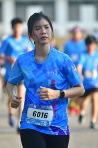 BIB: 6016
                            <button type="button" onclick="openModal(3462881)" class="btn btn-primary btn-sm float-right btn-popup" data-toggle="modal" data-target=".modal-high-quality">
                        <i class="fas fa-shopping-cart"></i> Add to Cart
                    </button>
                                            <button type="button" onclick="isThisMe(3462881, true)" class="btn btn-success btn-sm float-right btn-popup btn-isme hidden" data-toggle="tooltip" data-placement="bottom" title="นี่คือรูปของคุณใช่ไหม คลิกที่นี่เพื่อเอาเข้าอัลบั้ม">
                        <i class="fas fa-plus"></i> Add to album
                    </button>
                    <button type="button" onclick="isThisMe(3462881, false)" class="btn btn-warning btn-sm float-right btn-popup btn-isnotme hidden">
                        <i class="fas fa-ban"></i> Remove from album
                    </button>