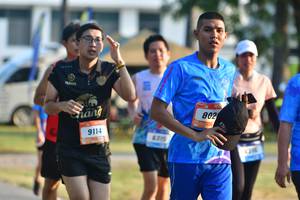 BIB: 802, 9114
                            <button type="button" onclick="openModal(3477500)" class="btn btn-primary btn-sm float-right btn-popup" data-toggle="modal" data-target=".modal-high-quality">
                        <i class="fas fa-shopping-cart"></i> Add to Cart
                    </button>
                                            <button type="button" onclick="isThisMe(3477500, true)" class="btn btn-success btn-sm float-right btn-popup btn-isme hidden" data-toggle="tooltip" data-placement="bottom" title="นี่คือรูปของคุณใช่ไหม คลิกที่นี่เพื่อเอาเข้าอัลบั้ม">
                        <i class="fas fa-plus"></i> Add to album
                    </button>
                    <button type="button" onclick="isThisMe(3477500, false)" class="btn btn-warning btn-sm float-right btn-popup btn-isnotme hidden">
                        <i class="fas fa-ban"></i> Remove from album
                    </button>