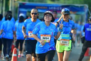 BIB: 9894, 8197
                            <button type="button" onclick="openModal(3479210)" class="btn btn-primary btn-sm float-right btn-popup" data-toggle="modal" data-target=".modal-high-quality">
                        <i class="fas fa-shopping-cart"></i> Add to Cart
                    </button>
                                            <button type="button" onclick="isThisMe(3479210, true)" class="btn btn-success btn-sm float-right btn-popup btn-isme hidden" data-toggle="tooltip" data-placement="bottom" title="นี่คือรูปของคุณใช่ไหม คลิกที่นี่เพื่อเอาเข้าอัลบั้ม">
                        <i class="fas fa-plus"></i> Add to album
                    </button>
                    <button type="button" onclick="isThisMe(3479210, false)" class="btn btn-warning btn-sm float-right btn-popup btn-isnotme hidden">
                        <i class="fas fa-ban"></i> Remove from album
                    </button>