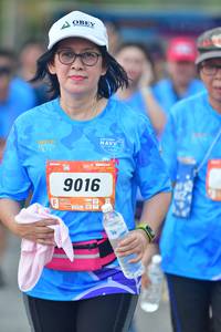 BIB: 9016
                            <button type="button" onclick="openModal(3484363)" class="btn btn-primary btn-sm float-right btn-popup" data-toggle="modal" data-target=".modal-high-quality">
                        <i class="fas fa-shopping-cart"></i> Add to Cart
                    </button>
                                            <button type="button" onclick="isThisMe(3484363, true)" class="btn btn-success btn-sm float-right btn-popup btn-isme hidden" data-toggle="tooltip" data-placement="bottom" title="นี่คือรูปของคุณใช่ไหม คลิกที่นี่เพื่อเอาเข้าอัลบั้ม">
                        <i class="fas fa-plus"></i> Add to album
                    </button>
                    <button type="button" onclick="isThisMe(3484363, false)" class="btn btn-warning btn-sm float-right btn-popup btn-isnotme hidden">
                        <i class="fas fa-ban"></i> Remove from album
                    </button>
