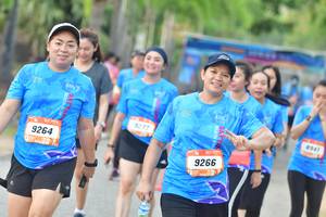 BIB: 9264, 9266
                            <button type="button" onclick="openModal(3484097)" class="btn btn-primary btn-sm float-right btn-popup" data-toggle="modal" data-target=".modal-high-quality">
                        <i class="fas fa-shopping-cart"></i> Add to Cart
                    </button>
                                            <button type="button" onclick="isThisMe(3484097, true)" class="btn btn-success btn-sm float-right btn-popup btn-isme hidden" data-toggle="tooltip" data-placement="bottom" title="นี่คือรูปของคุณใช่ไหม คลิกที่นี่เพื่อเอาเข้าอัลบั้ม">
                        <i class="fas fa-plus"></i> Add to album
                    </button>
                    <button type="button" onclick="isThisMe(3484097, false)" class="btn btn-warning btn-sm float-right btn-popup btn-isnotme hidden">
                        <i class="fas fa-ban"></i> Remove from album
                    </button>