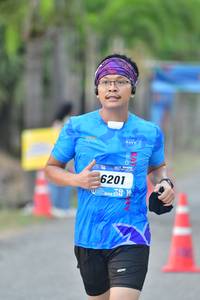 BIB: 6201
                            <button type="button" onclick="openModal(3473025)" class="btn btn-primary btn-sm float-right btn-popup" data-toggle="modal" data-target=".modal-high-quality">
                        <i class="fas fa-shopping-cart"></i> Add to Cart
                    </button>
                                            <button type="button" onclick="isThisMe(3473025, true)" class="btn btn-success btn-sm float-right btn-popup btn-isme hidden" data-toggle="tooltip" data-placement="bottom" title="นี่คือรูปของคุณใช่ไหม คลิกที่นี่เพื่อเอาเข้าอัลบั้ม">
                        <i class="fas fa-plus"></i> Add to album
                    </button>
                    <button type="button" onclick="isThisMe(3473025, false)" class="btn btn-warning btn-sm float-right btn-popup btn-isnotme hidden">
                        <i class="fas fa-ban"></i> Remove from album
                    </button>