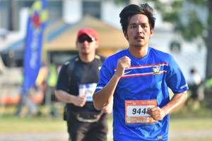 BIB: 944, 
                            <button type="button" onclick="openModal(3477350)" class="btn btn-primary btn-sm float-right btn-popup" data-toggle="modal" data-target=".modal-high-quality">
                        <i class="fas fa-shopping-cart"></i> Add to Cart
                    </button>
                                            <button type="button" onclick="isThisMe(3477350, true)" class="btn btn-success btn-sm float-right btn-popup btn-isme hidden" data-toggle="tooltip" data-placement="bottom" title="นี่คือรูปของคุณใช่ไหม คลิกที่นี่เพื่อเอาเข้าอัลบั้ม">
                        <i class="fas fa-plus"></i> Add to album
                    </button>
                    <button type="button" onclick="isThisMe(3477350, false)" class="btn btn-warning btn-sm float-right btn-popup btn-isnotme hidden">
                        <i class="fas fa-ban"></i> Remove from album
                    </button>