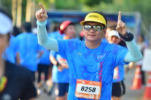 BIB: 8258
                            <button type="button" onclick="openModal(3478220)" class="btn btn-primary btn-sm float-right btn-popup" data-toggle="modal" data-target=".modal-high-quality">
                        <i class="fas fa-shopping-cart"></i> Add to Cart
                    </button>
                                            <button type="button" onclick="isThisMe(3478220, true)" class="btn btn-success btn-sm float-right btn-popup btn-isme hidden" data-toggle="tooltip" data-placement="bottom" title="นี่คือรูปของคุณใช่ไหม คลิกที่นี่เพื่อเอาเข้าอัลบั้ม">
                        <i class="fas fa-plus"></i> Add to album
                    </button>
                    <button type="button" onclick="isThisMe(3478220, false)" class="btn btn-warning btn-sm float-right btn-popup btn-isnotme hidden">
                        <i class="fas fa-ban"></i> Remove from album
                    </button>