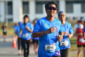 BIB: 6242
                            <button type="button" onclick="openModal(3462584)" class="btn btn-primary btn-sm float-right btn-popup" data-toggle="modal" data-target=".modal-high-quality">
                        <i class="fas fa-shopping-cart"></i> Add to Cart
                    </button>
                                            <button type="button" onclick="isThisMe(3462584, true)" class="btn btn-success btn-sm float-right btn-popup btn-isme hidden" data-toggle="tooltip" data-placement="bottom" title="นี่คือรูปของคุณใช่ไหม คลิกที่นี่เพื่อเอาเข้าอัลบั้ม">
                        <i class="fas fa-plus"></i> Add to album
                    </button>
                    <button type="button" onclick="isThisMe(3462584, false)" class="btn btn-warning btn-sm float-right btn-popup btn-isnotme hidden">
                        <i class="fas fa-ban"></i> Remove from album
                    </button>