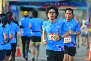 BIB: 9005
                            <button type="button" onclick="openModal(3478097)" class="btn btn-primary btn-sm float-right btn-popup" data-toggle="modal" data-target=".modal-high-quality">
                        <i class="fas fa-shopping-cart"></i> Add to Cart
                    </button>
                                            <button type="button" onclick="isThisMe(3478097, true)" class="btn btn-success btn-sm float-right btn-popup btn-isme hidden" data-toggle="tooltip" data-placement="bottom" title="นี่คือรูปของคุณใช่ไหม คลิกที่นี่เพื่อเอาเข้าอัลบั้ม">
                        <i class="fas fa-plus"></i> Add to album
                    </button>
                    <button type="button" onclick="isThisMe(3478097, false)" class="btn btn-warning btn-sm float-right btn-popup btn-isnotme hidden">
                        <i class="fas fa-ban"></i> Remove from album
                    </button>