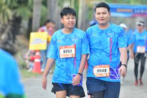 BIB: 9051, 9049
                            <button type="button" onclick="openModal(3483945)" class="btn btn-primary btn-sm float-right btn-popup" data-toggle="modal" data-target=".modal-high-quality">
                        <i class="fas fa-shopping-cart"></i> Add to Cart
                    </button>
                                            <button type="button" onclick="isThisMe(3483945, true)" class="btn btn-success btn-sm float-right btn-popup btn-isme hidden" data-toggle="tooltip" data-placement="bottom" title="นี่คือรูปของคุณใช่ไหม คลิกที่นี่เพื่อเอาเข้าอัลบั้ม">
                        <i class="fas fa-plus"></i> Add to album
                    </button>
                    <button type="button" onclick="isThisMe(3483945, false)" class="btn btn-warning btn-sm float-right btn-popup btn-isnotme hidden">
                        <i class="fas fa-ban"></i> Remove from album
                    </button>