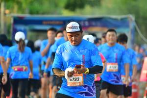 BIB: 0793
                            <button type="button" onclick="openModal(3479327)" class="btn btn-primary btn-sm float-right btn-popup" data-toggle="modal" data-target=".modal-high-quality">
                        <i class="fas fa-shopping-cart"></i> Add to Cart
                    </button>
                                            <button type="button" onclick="isThisMe(3479327, true)" class="btn btn-success btn-sm float-right btn-popup btn-isme hidden" data-toggle="tooltip" data-placement="bottom" title="นี่คือรูปของคุณใช่ไหม คลิกที่นี่เพื่อเอาเข้าอัลบั้ม">
                        <i class="fas fa-plus"></i> Add to album
                    </button>
                    <button type="button" onclick="isThisMe(3479327, false)" class="btn btn-warning btn-sm float-right btn-popup btn-isnotme hidden">
                        <i class="fas fa-ban"></i> Remove from album
                    </button>