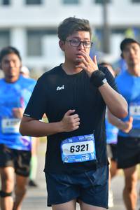 BIB: 6321
                            <button type="button" onclick="openModal(3462839)" class="btn btn-primary btn-sm float-right btn-popup" data-toggle="modal" data-target=".modal-high-quality">
                        <i class="fas fa-shopping-cart"></i> Add to Cart
                    </button>
                                            <button type="button" onclick="isThisMe(3462839, true)" class="btn btn-success btn-sm float-right btn-popup btn-isme hidden" data-toggle="tooltip" data-placement="bottom" title="นี่คือรูปของคุณใช่ไหม คลิกที่นี่เพื่อเอาเข้าอัลบั้ม">
                        <i class="fas fa-plus"></i> Add to album
                    </button>
                    <button type="button" onclick="isThisMe(3462839, false)" class="btn btn-warning btn-sm float-right btn-popup btn-isnotme hidden">
                        <i class="fas fa-ban"></i> Remove from album
                    </button>