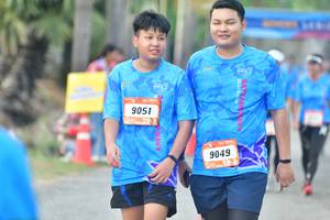 BIB: 905, 9049
                            <button type="button" onclick="openModal(3483948)" class="btn btn-primary btn-sm float-right btn-popup" data-toggle="modal" data-target=".modal-high-quality">
                        <i class="fas fa-shopping-cart"></i> Add to Cart
                    </button>
                                            <button type="button" onclick="isThisMe(3483948, true)" class="btn btn-success btn-sm float-right btn-popup btn-isme hidden" data-toggle="tooltip" data-placement="bottom" title="นี่คือรูปของคุณใช่ไหม คลิกที่นี่เพื่อเอาเข้าอัลบั้ม">
                        <i class="fas fa-plus"></i> Add to album
                    </button>
                    <button type="button" onclick="isThisMe(3483948, false)" class="btn btn-warning btn-sm float-right btn-popup btn-isnotme hidden">
                        <i class="fas fa-ban"></i> Remove from album
                    </button>