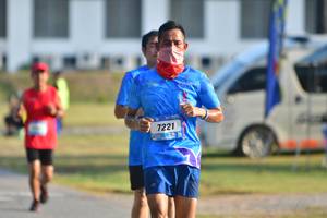 BIB: 7221
                            <button type="button" onclick="openModal(3460979)" class="btn btn-primary btn-sm float-right btn-popup" data-toggle="modal" data-target=".modal-high-quality">
                        <i class="fas fa-shopping-cart"></i> Add to Cart
                    </button>
                                            <button type="button" onclick="isThisMe(3460979, true)" class="btn btn-success btn-sm float-right btn-popup btn-isme hidden" data-toggle="tooltip" data-placement="bottom" title="นี่คือรูปของคุณใช่ไหม คลิกที่นี่เพื่อเอาเข้าอัลบั้ม">
                        <i class="fas fa-plus"></i> Add to album
                    </button>
                    <button type="button" onclick="isThisMe(3460979, false)" class="btn btn-warning btn-sm float-right btn-popup btn-isnotme hidden">
                        <i class="fas fa-ban"></i> Remove from album
                    </button>