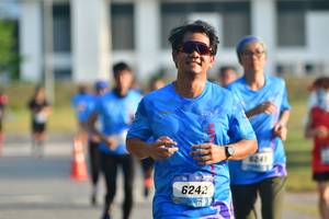 BIB: 6242
                            <button type="button" onclick="openModal(3476022)" class="btn btn-primary btn-sm float-right btn-popup" data-toggle="modal" data-target=".modal-high-quality">
                        <i class="fas fa-shopping-cart"></i> Add to Cart
                    </button>
                                            <button type="button" onclick="isThisMe(3476022, true)" class="btn btn-success btn-sm float-right btn-popup btn-isme hidden" data-toggle="tooltip" data-placement="bottom" title="นี่คือรูปของคุณใช่ไหม คลิกที่นี่เพื่อเอาเข้าอัลบั้ม">
                        <i class="fas fa-plus"></i> Add to album
                    </button>
                    <button type="button" onclick="isThisMe(3476022, false)" class="btn btn-warning btn-sm float-right btn-popup btn-isnotme hidden">
                        <i class="fas fa-ban"></i> Remove from album
                    </button>