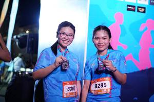 BIB: 8302, 8295
                            <button type="button" onclick="openModal(3315952)" class="btn btn-primary btn-sm float-right btn-popup" data-toggle="modal" data-target=".modal-high-quality">
                        <i class="fas fa-shopping-cart"></i> Add to Cart
                    </button>
                                            <button type="button" onclick="isThisMe(3315952, true)" class="btn btn-success btn-sm float-right btn-popup btn-isme hidden" data-toggle="tooltip" data-placement="bottom" title="นี่คือรูปของคุณใช่ไหม คลิกที่นี่เพื่อเอาเข้าอัลบั้ม">
                        <i class="fas fa-plus"></i> Add to album
                    </button>
                    <button type="button" onclick="isThisMe(3315952, false)" class="btn btn-warning btn-sm float-right btn-popup btn-isnotme hidden">
                        <i class="fas fa-ban"></i> Remove from album
                    </button>