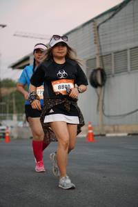 BIB: 8800
                            <button type="button" onclick="openModal(3313067)" class="btn btn-primary btn-sm float-right btn-popup" data-toggle="modal" data-target=".modal-high-quality">
                        <i class="fas fa-shopping-cart"></i> Add to Cart
                    </button>
                                            <button type="button" onclick="isThisMe(3313067, true)" class="btn btn-success btn-sm float-right btn-popup btn-isme hidden" data-toggle="tooltip" data-placement="bottom" title="นี่คือรูปของคุณใช่ไหม คลิกที่นี่เพื่อเอาเข้าอัลบั้ม">
                        <i class="fas fa-plus"></i> Add to album
                    </button>
                    <button type="button" onclick="isThisMe(3313067, false)" class="btn btn-warning btn-sm float-right btn-popup btn-isnotme hidden">
                        <i class="fas fa-ban"></i> Remove from album
                    </button>