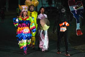 BIB: 9225, 9224, 
                            <button type="button" onclick="openModal(3482119)" class="btn btn-primary btn-sm float-right btn-popup" data-toggle="modal" data-target=".modal-high-quality">
                        <i class="fas fa-shopping-cart"></i> Add to Cart
                    </button>
                                            <button type="button" onclick="isThisMe(3482119, true)" class="btn btn-success btn-sm float-right btn-popup btn-isme hidden" data-toggle="tooltip" data-placement="bottom" title="นี่คือรูปของคุณใช่ไหม คลิกที่นี่เพื่อเอาเข้าอัลบั้ม">
                        <i class="fas fa-plus"></i> Add to album
                    </button>
                    <button type="button" onclick="isThisMe(3482119, false)" class="btn btn-warning btn-sm float-right btn-popup btn-isnotme hidden">
                        <i class="fas fa-ban"></i> Remove from album
                    </button>