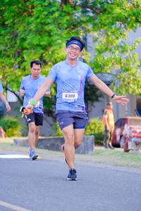 BIB: 6300
                            <button type="button" onclick="openModal(3413842)" class="btn btn-primary btn-sm float-right btn-popup" data-toggle="modal" data-target=".modal-high-quality">
                        <i class="fas fa-shopping-cart"></i> Add to Cart
                    </button>
                                            <button type="button" onclick="isThisMe(3413842, true)" class="btn btn-success btn-sm float-right btn-popup btn-isme hidden" data-toggle="tooltip" data-placement="bottom" title="นี่คือรูปของคุณใช่ไหม คลิกที่นี่เพื่อเอาเข้าอัลบั้ม">
                        <i class="fas fa-plus"></i> Add to album
                    </button>
                    <button type="button" onclick="isThisMe(3413842, false)" class="btn btn-warning btn-sm float-right btn-popup btn-isnotme hidden">
                        <i class="fas fa-ban"></i> Remove from album
                    </button>